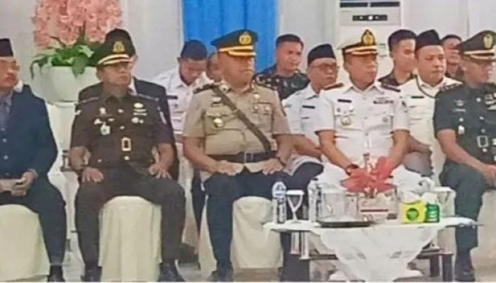 KOKOHKAN SINERGI PEMBANGUNAN DAERAH, DANDIM 1301/SANGIHE HADIRI PELANTIKAN KETUA DPRD DEFINITIF