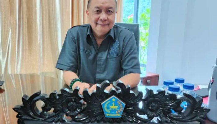 Denny Roy Tampi, Ketua DPRD Sangihe Menghimbau Warga Agar Tingkatkan Kewaspadaan Pasca Kebakaran Beruntun   