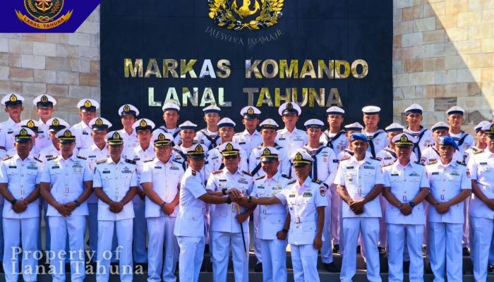 Serah Terima Jabatan Komandan KAL Tahuna II-8-17 Dan KAL Ambulance