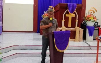 Frangky Natingkase Adalah Seorang Birokrat Dan Tokoh Pelayanan Keagamaan Di Kabupaten Kepulauan Sangihe