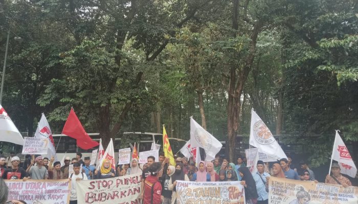 Sumpah Pemuda di Bundaran HI Berujung Ketegangan, Ratusan Mahasiswa Bertahan Hingga Malam
